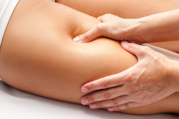 Deze drukpuntmassage is een combinatie van tast- en druktechnieken, relaxtechnieken, stretching en massage 